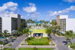 Aruba-Holiday-Inn-Entrance-Drone