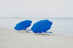 Designated-Blu-Beach-with-Umbrella