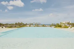 Rooftop-Infinity-Pool
